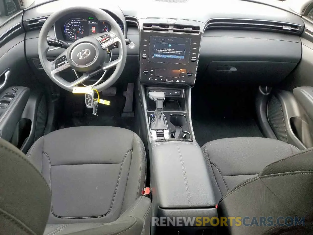8 Photograph of a damaged car 5NMJB3DE1RH320219 HYUNDAI TUCSON 2024