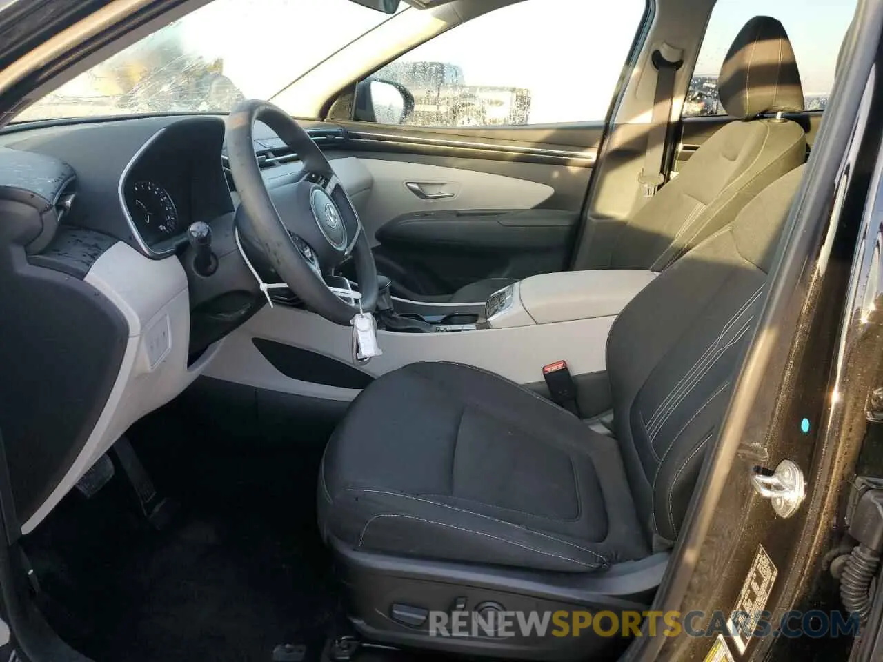 7 Photograph of a damaged car 5NMJB3DE1RH349459 HYUNDAI TUCSON 2024