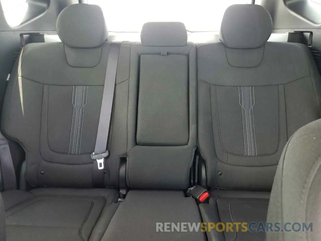 10 Photograph of a damaged car 5NMJB3DE1RH365063 HYUNDAI TUCSON 2024