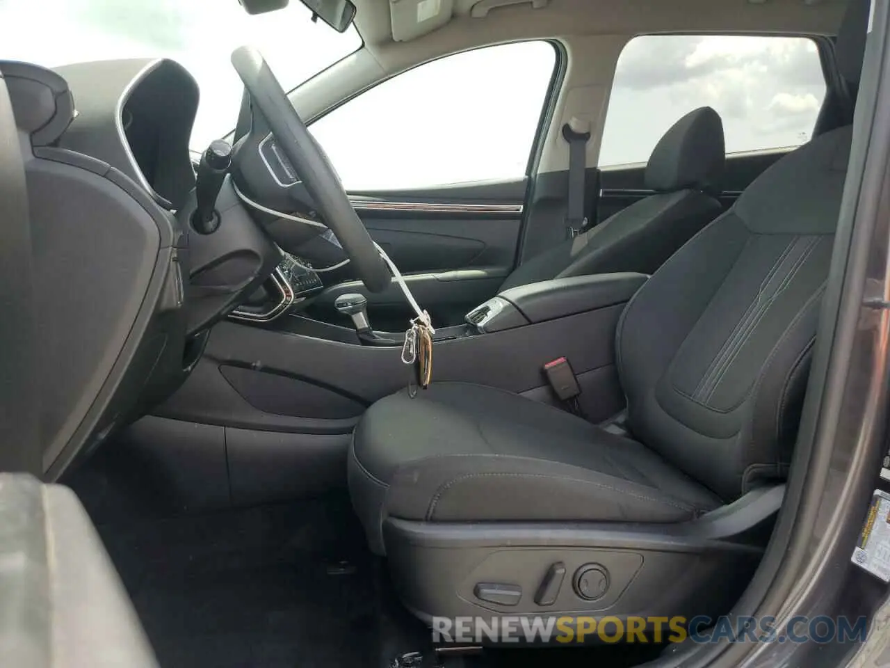 7 Photograph of a damaged car 5NMJB3DE1RH365063 HYUNDAI TUCSON 2024