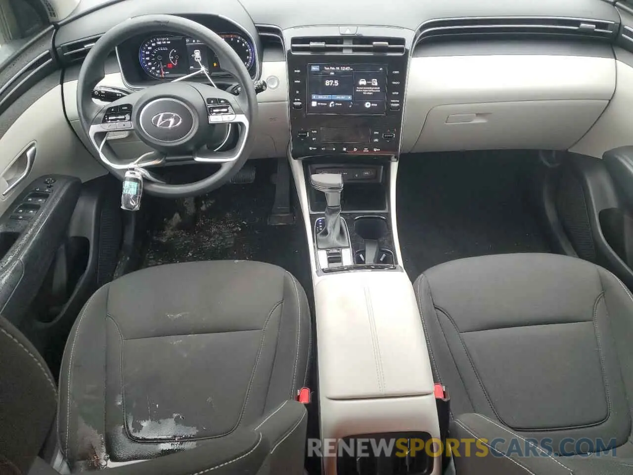 8 Photograph of a damaged car 5NMJB3DE2RH376797 HYUNDAI TUCSON 2024