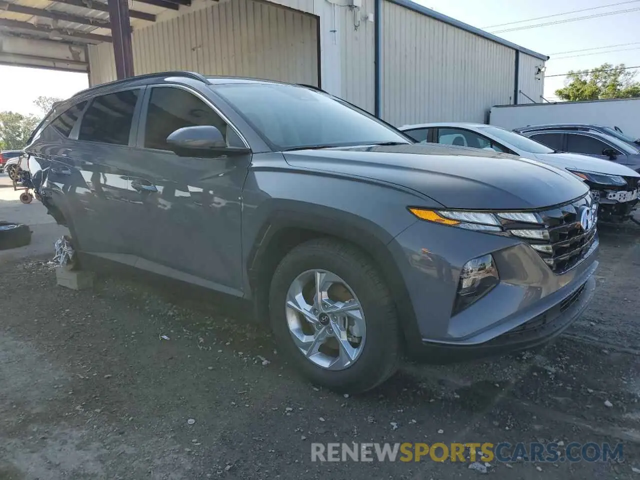 4 Photograph of a damaged car 5NMJB3DE2RH395253 HYUNDAI TUCSON 2024