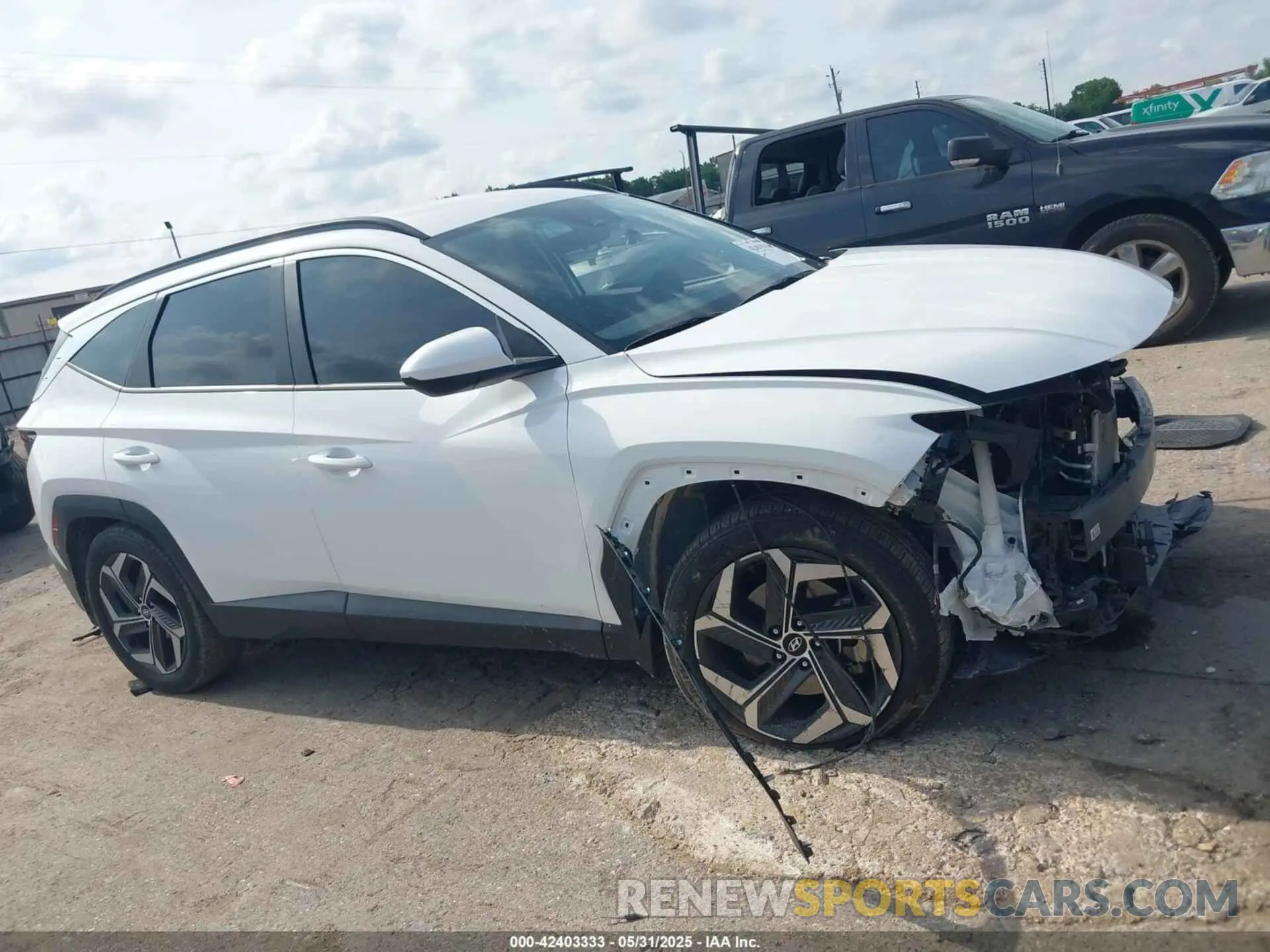 14 Photograph of a damaged car 5NMJB3DE2RH420443 HYUNDAI TUCSON 2024
