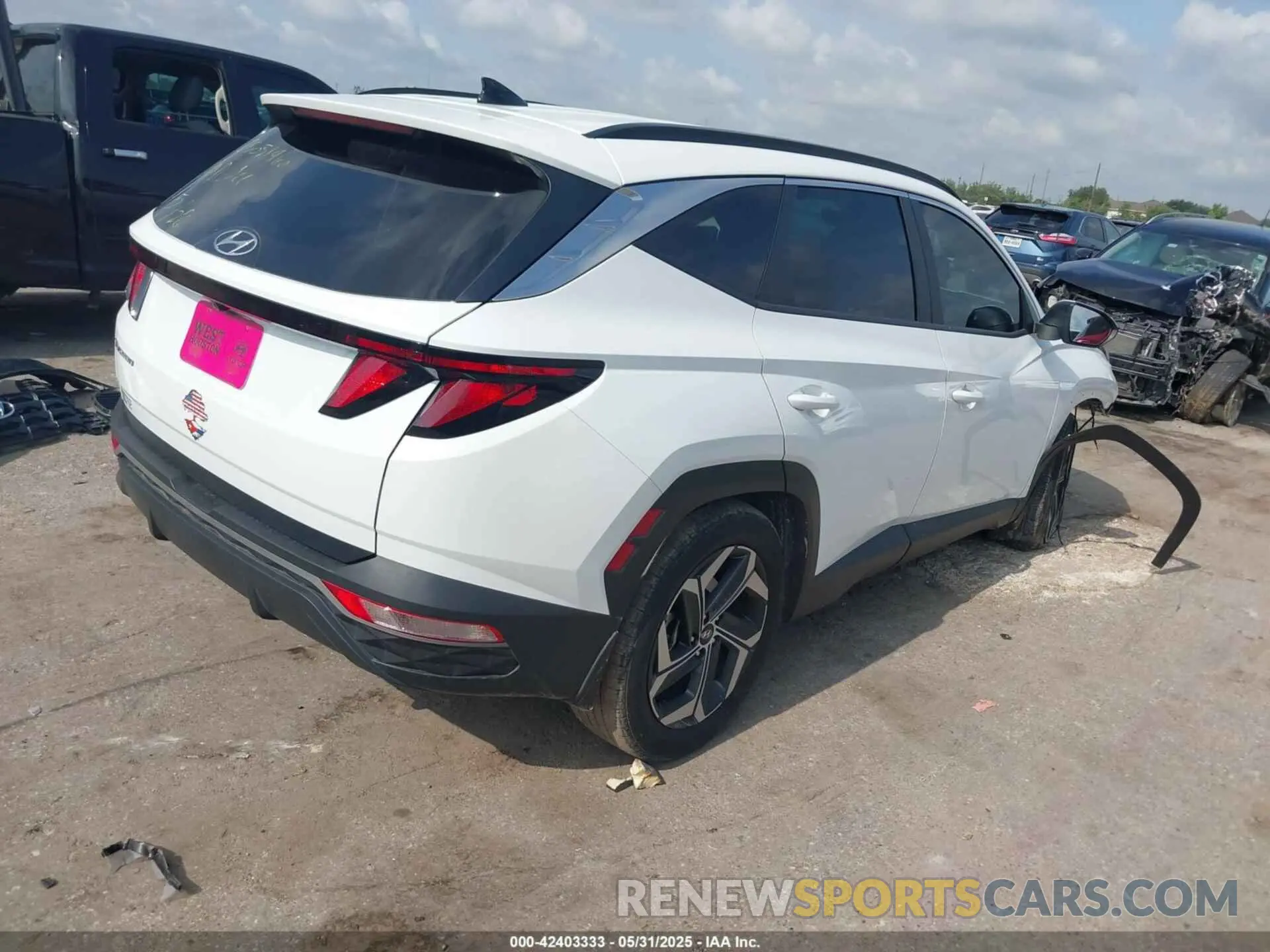4 Photograph of a damaged car 5NMJB3DE2RH420443 HYUNDAI TUCSON 2024