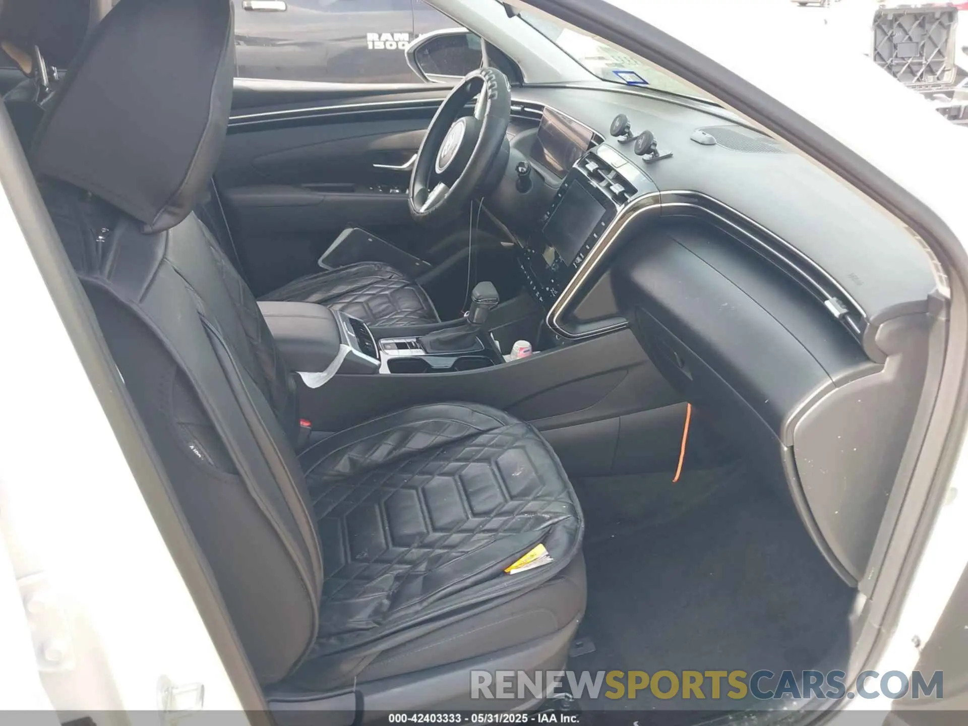 5 Photograph of a damaged car 5NMJB3DE2RH420443 HYUNDAI TUCSON 2024