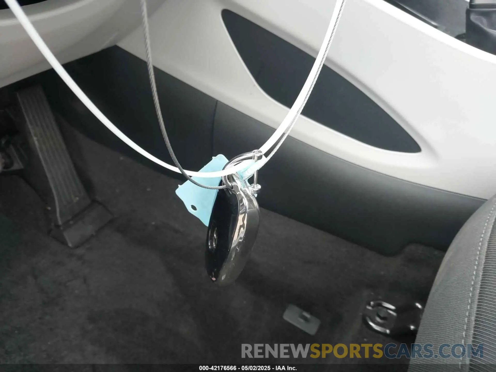 11 Photograph of a damaged car 5NMJB3DE2RH423570 HYUNDAI TUCSON 2024