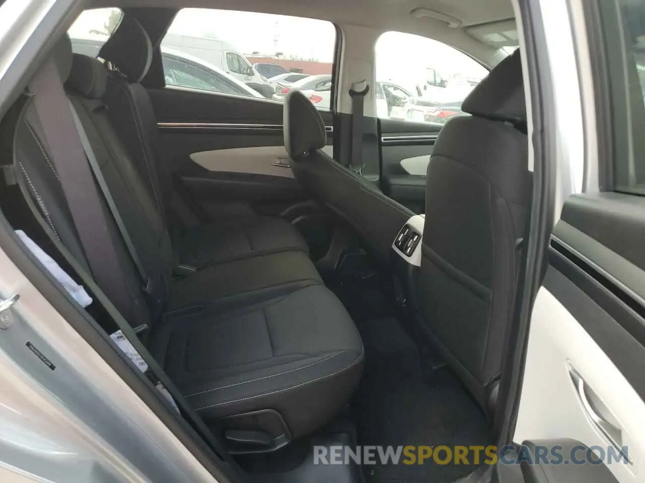 10 Photograph of a damaged car 5NMJB3DE2RH426808 HYUNDAI TUCSON 2024