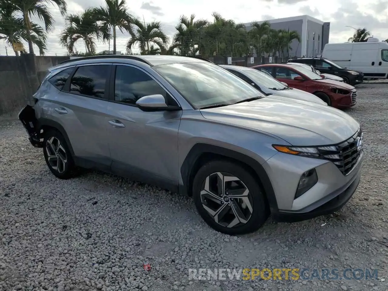 4 Photograph of a damaged car 5NMJB3DE2RH426808 HYUNDAI TUCSON 2024