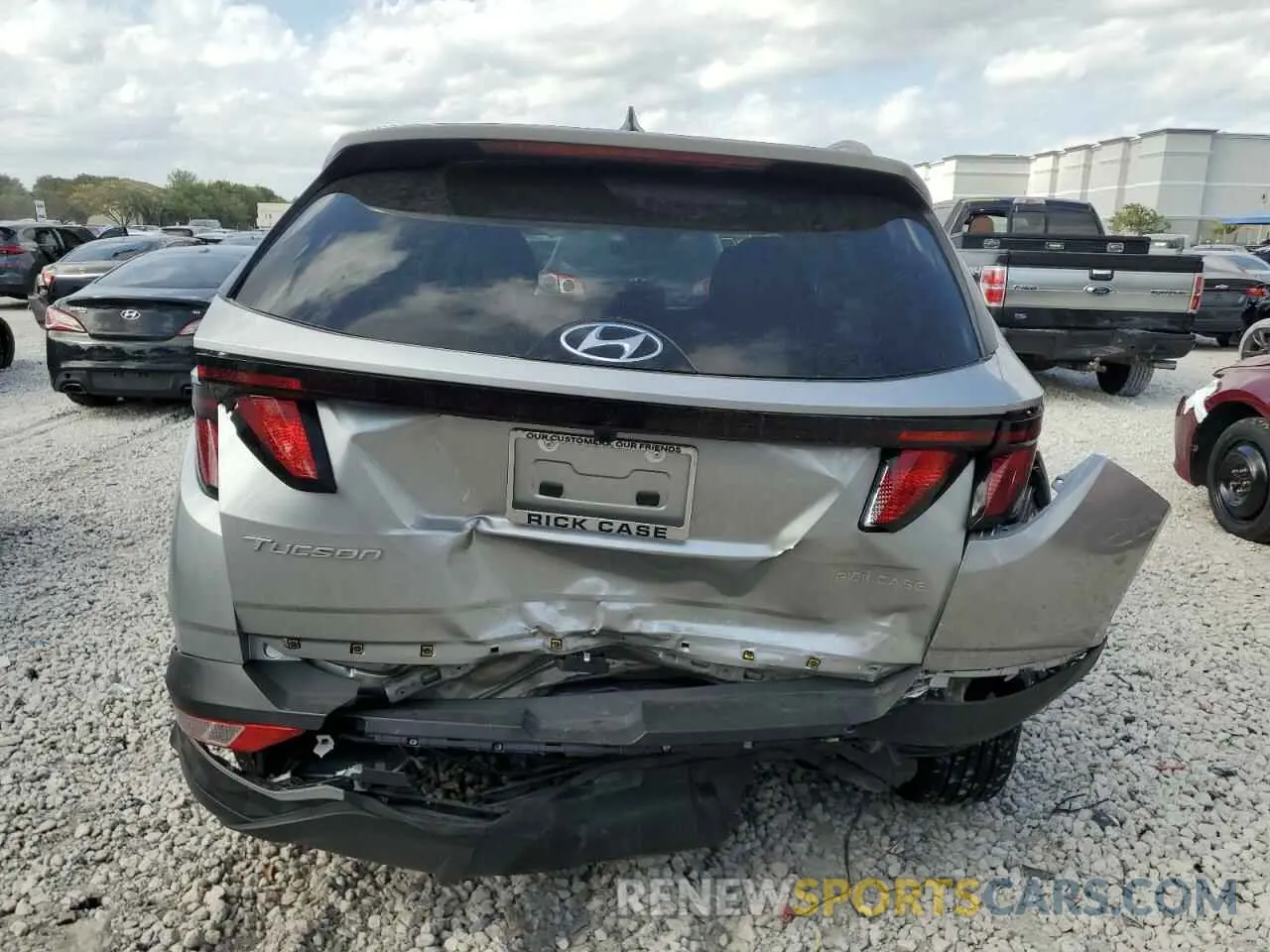 6 Photograph of a damaged car 5NMJB3DE2RH426808 HYUNDAI TUCSON 2024