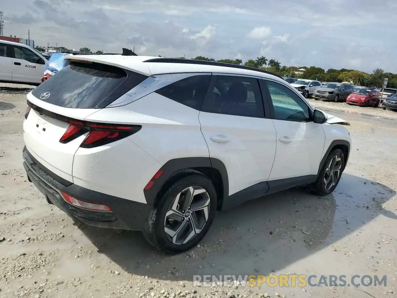 3 Photograph of a damaged car 5NMJB3DE2RH428476 HYUNDAI TUCSON 2024