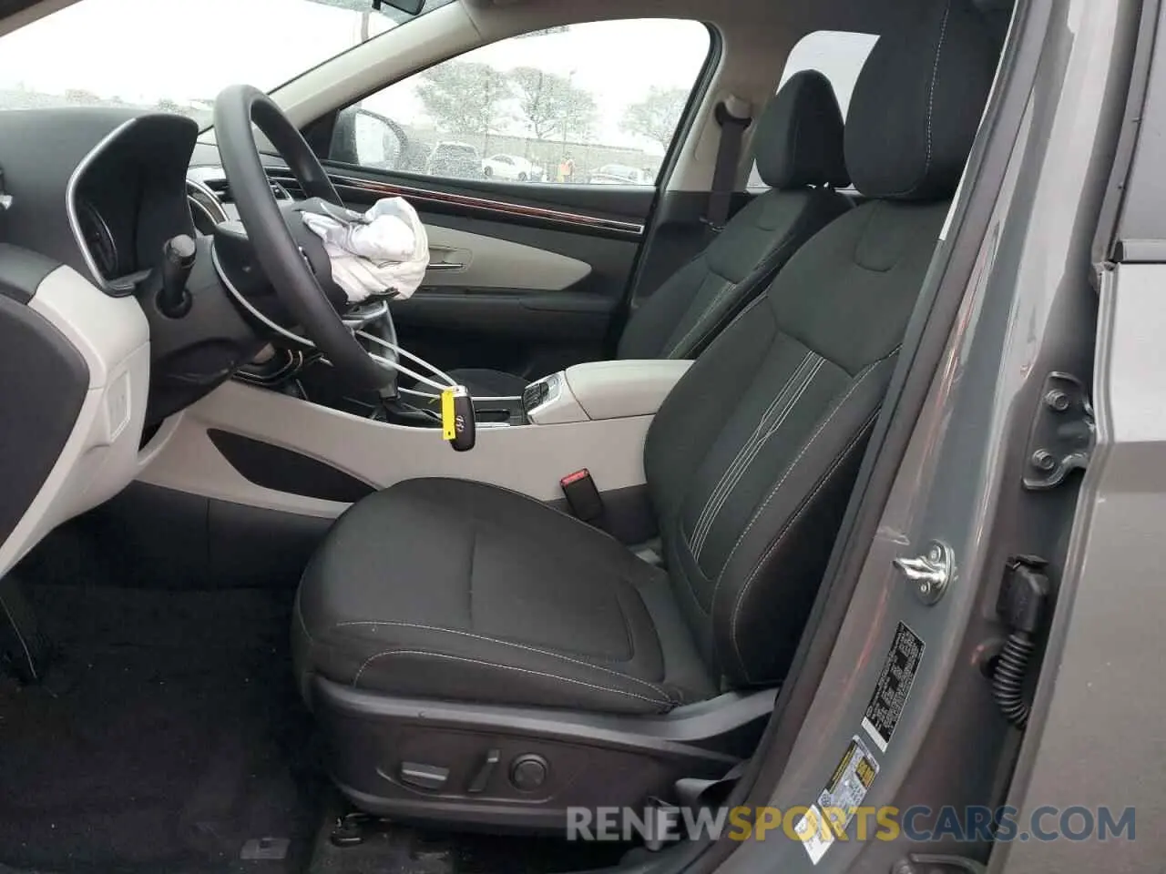 7 Photograph of a damaged car 5NMJB3DE3RH406325 HYUNDAI TUCSON 2024