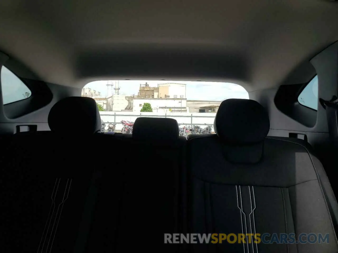 10 Photograph of a damaged car 5NMJB3DE3RH420967 HYUNDAI TUCSON 2024