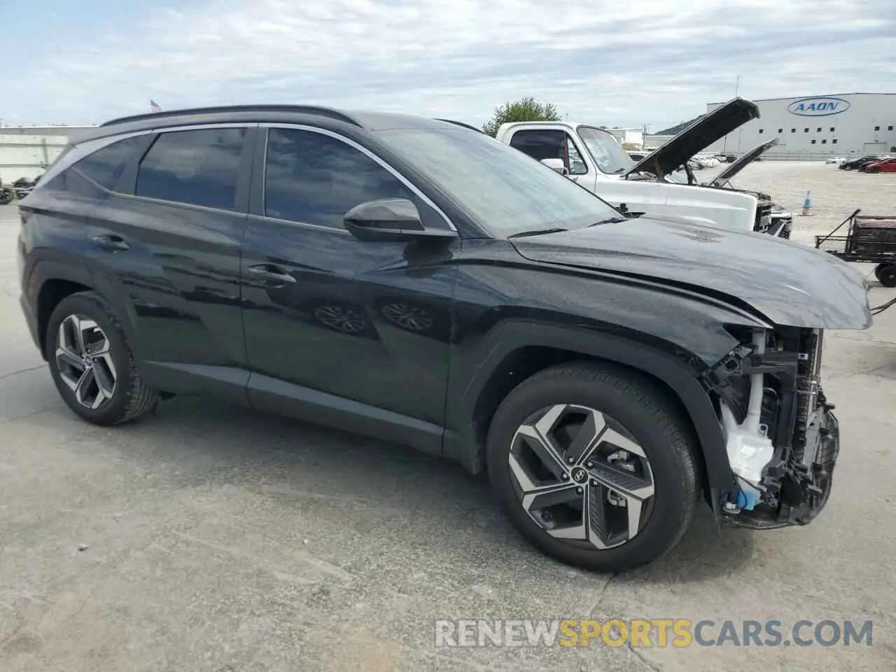4 Photograph of a damaged car 5NMJB3DE3RH420967 HYUNDAI TUCSON 2024