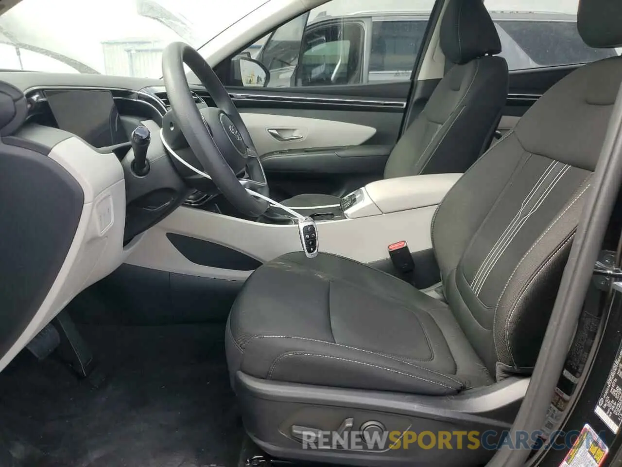 7 Photograph of a damaged car 5NMJB3DE3RH420967 HYUNDAI TUCSON 2024
