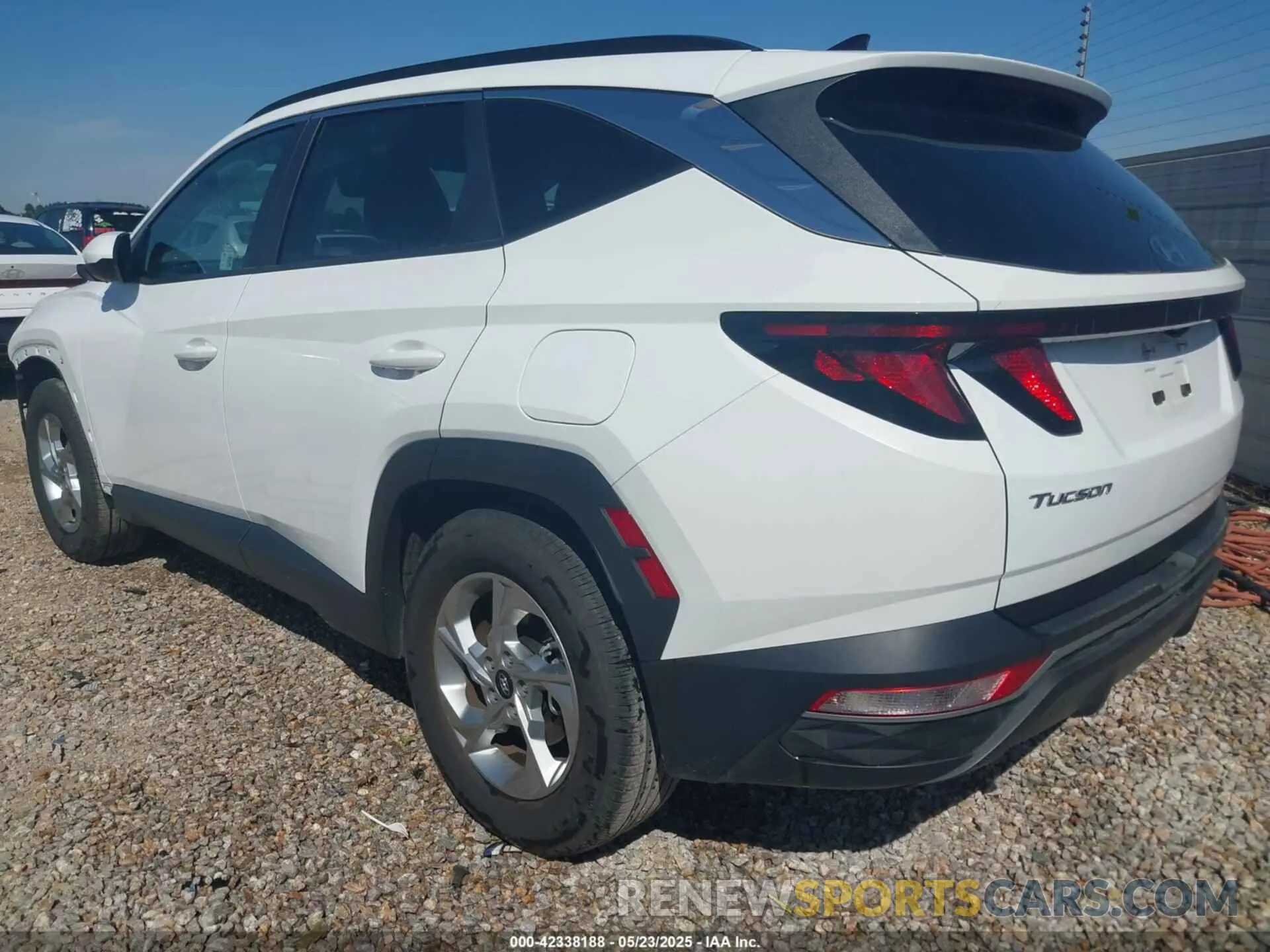 3 Photograph of a damaged car 5NMJB3DE3RH421665 HYUNDAI TUCSON 2024