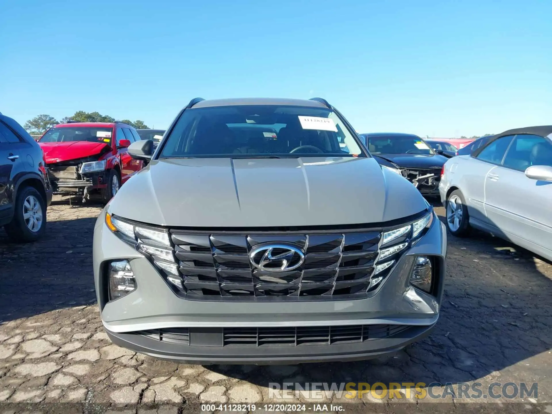 12 Photograph of a damaged car 5NMJB3DE3RH423299 HYUNDAI TUCSON 2024
