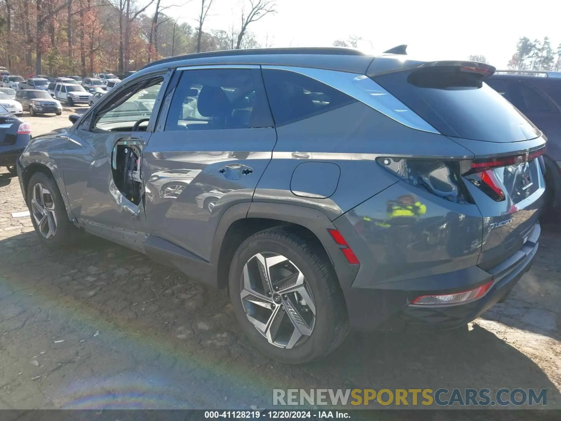14 Photograph of a damaged car 5NMJB3DE3RH423299 HYUNDAI TUCSON 2024