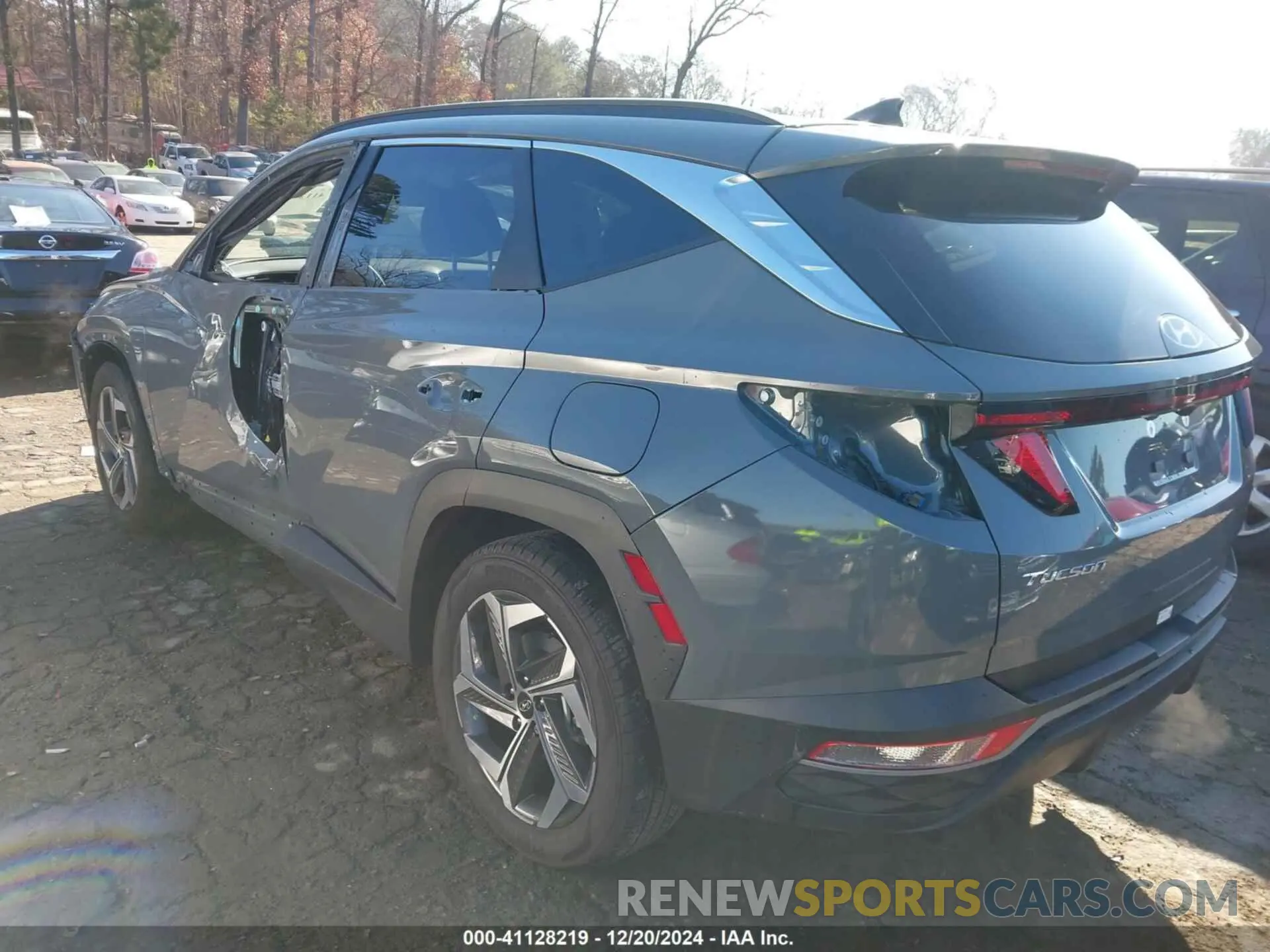 3 Photograph of a damaged car 5NMJB3DE3RH423299 HYUNDAI TUCSON 2024