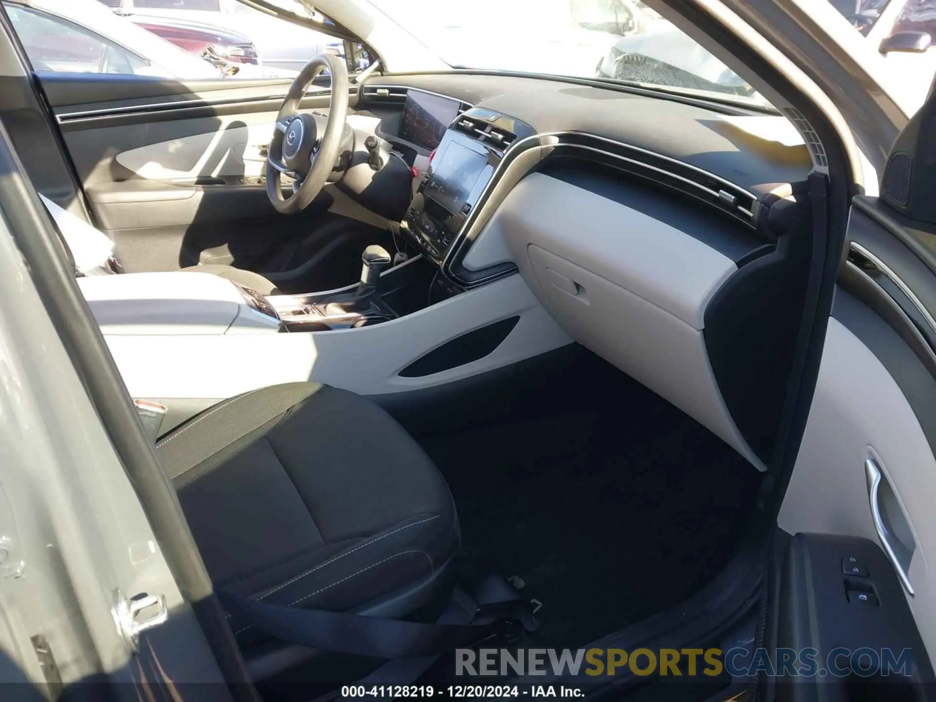 5 Photograph of a damaged car 5NMJB3DE3RH423299 HYUNDAI TUCSON 2024