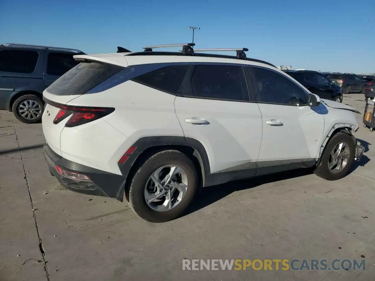 3 Photograph of a damaged car 5NMJB3DE4RH337161 HYUNDAI TUCSON 2024
