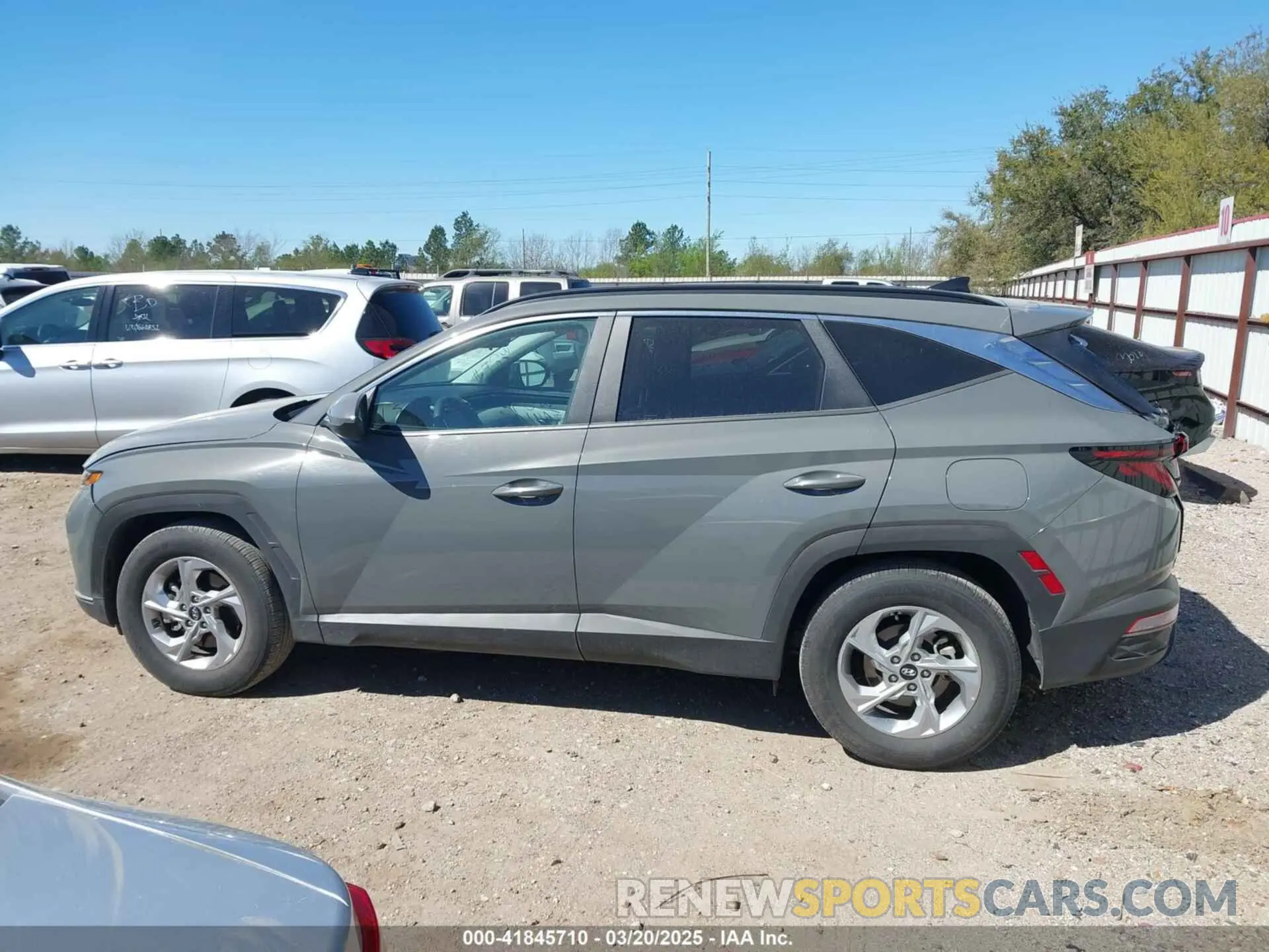 15 Photograph of a damaged car 5NMJB3DE4RH339654 HYUNDAI TUCSON 2024