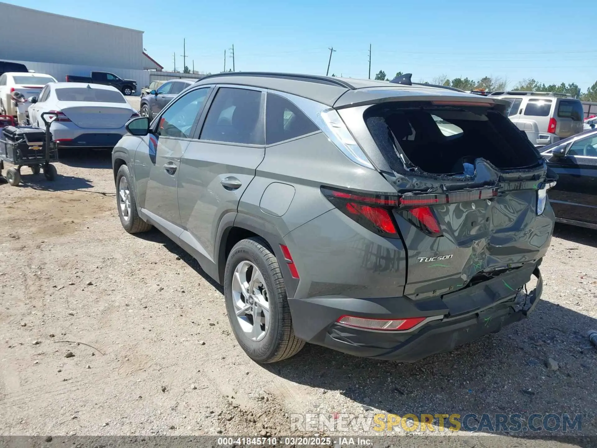 3 Photograph of a damaged car 5NMJB3DE4RH339654 HYUNDAI TUCSON 2024