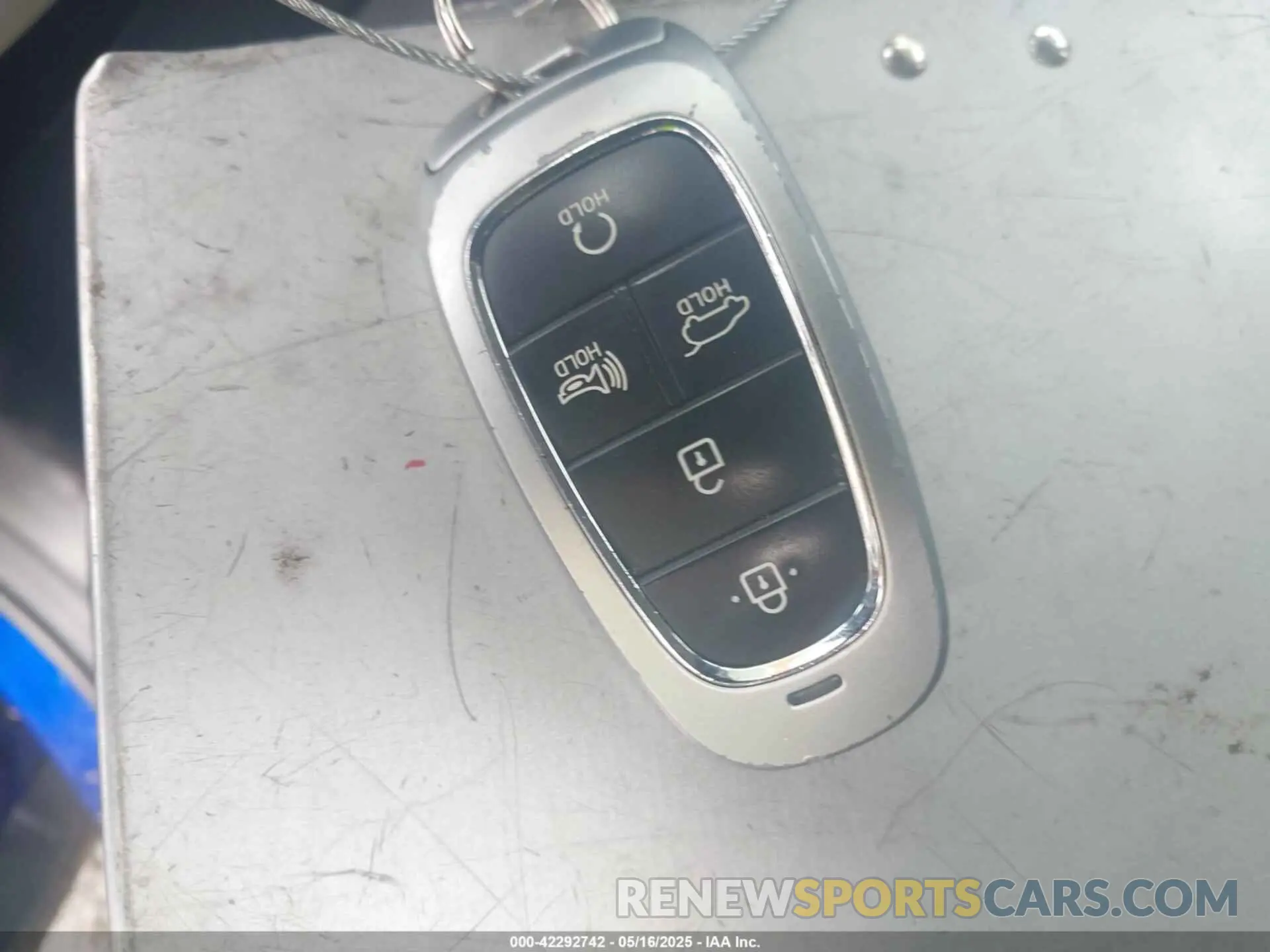 11 Photograph of a damaged car 5NMJB3DE4RH354378 HYUNDAI TUCSON 2024