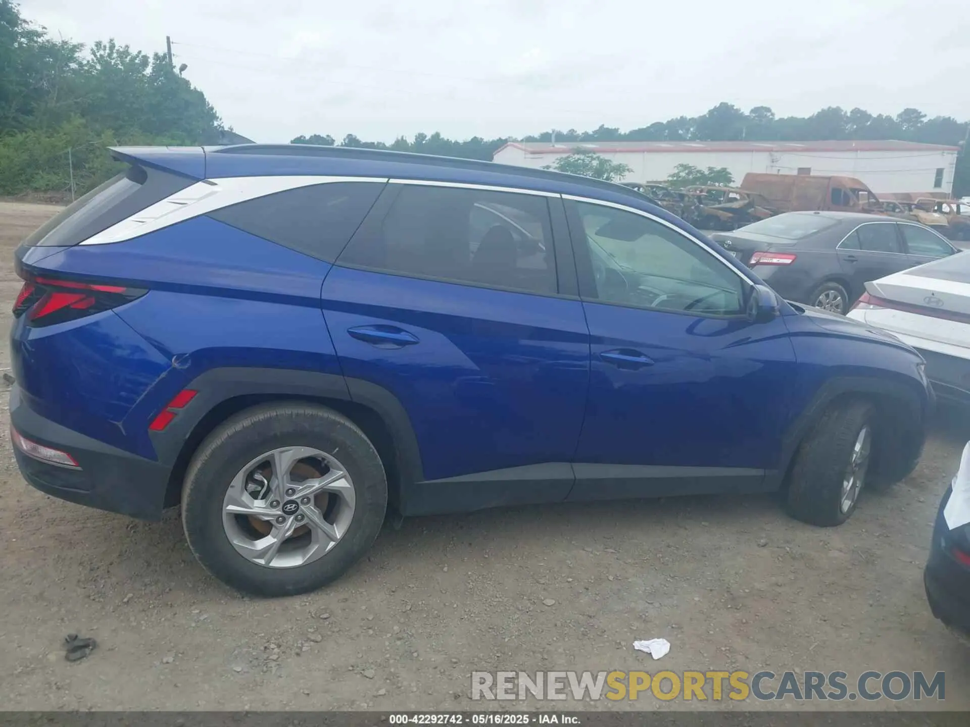 13 Photograph of a damaged car 5NMJB3DE4RH354378 HYUNDAI TUCSON 2024