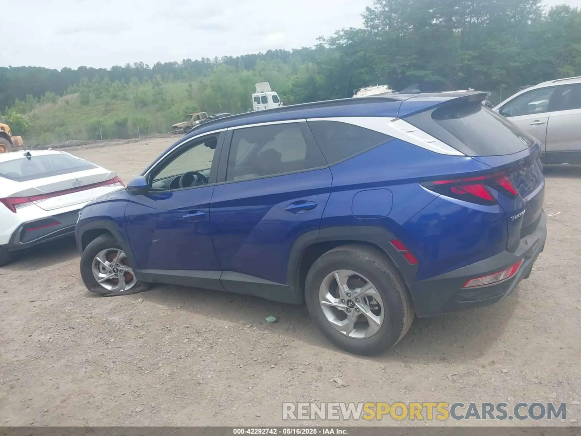 14 Photograph of a damaged car 5NMJB3DE4RH354378 HYUNDAI TUCSON 2024