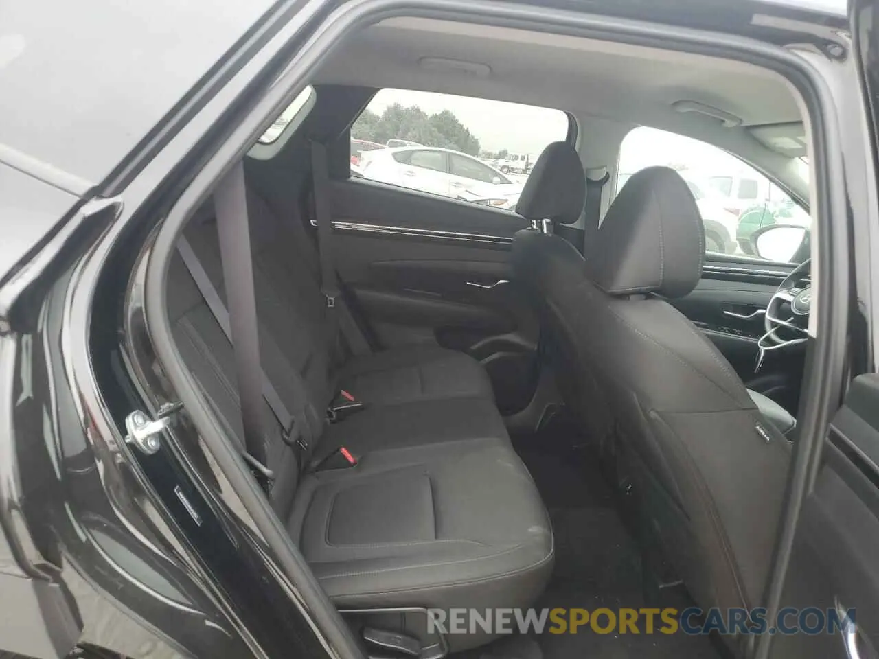 11 Photograph of a damaged car 5NMJB3DE4RH426051 HYUNDAI TUCSON 2024