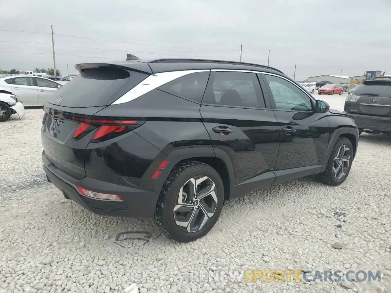 3 Photograph of a damaged car 5NMJB3DE4RH426051 HYUNDAI TUCSON 2024