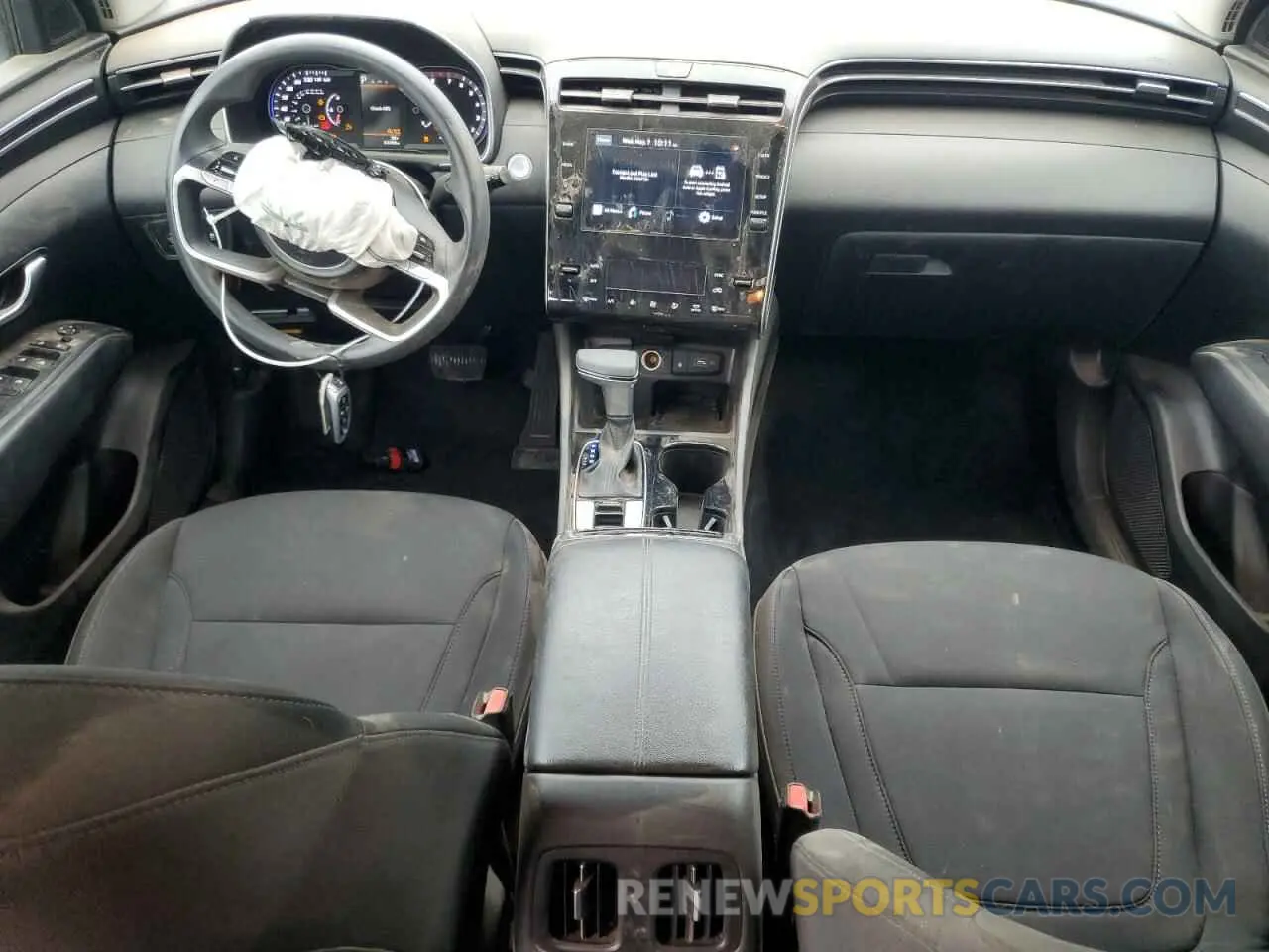 8 Photograph of a damaged car 5NMJB3DE5RH298127 HYUNDAI TUCSON 2024