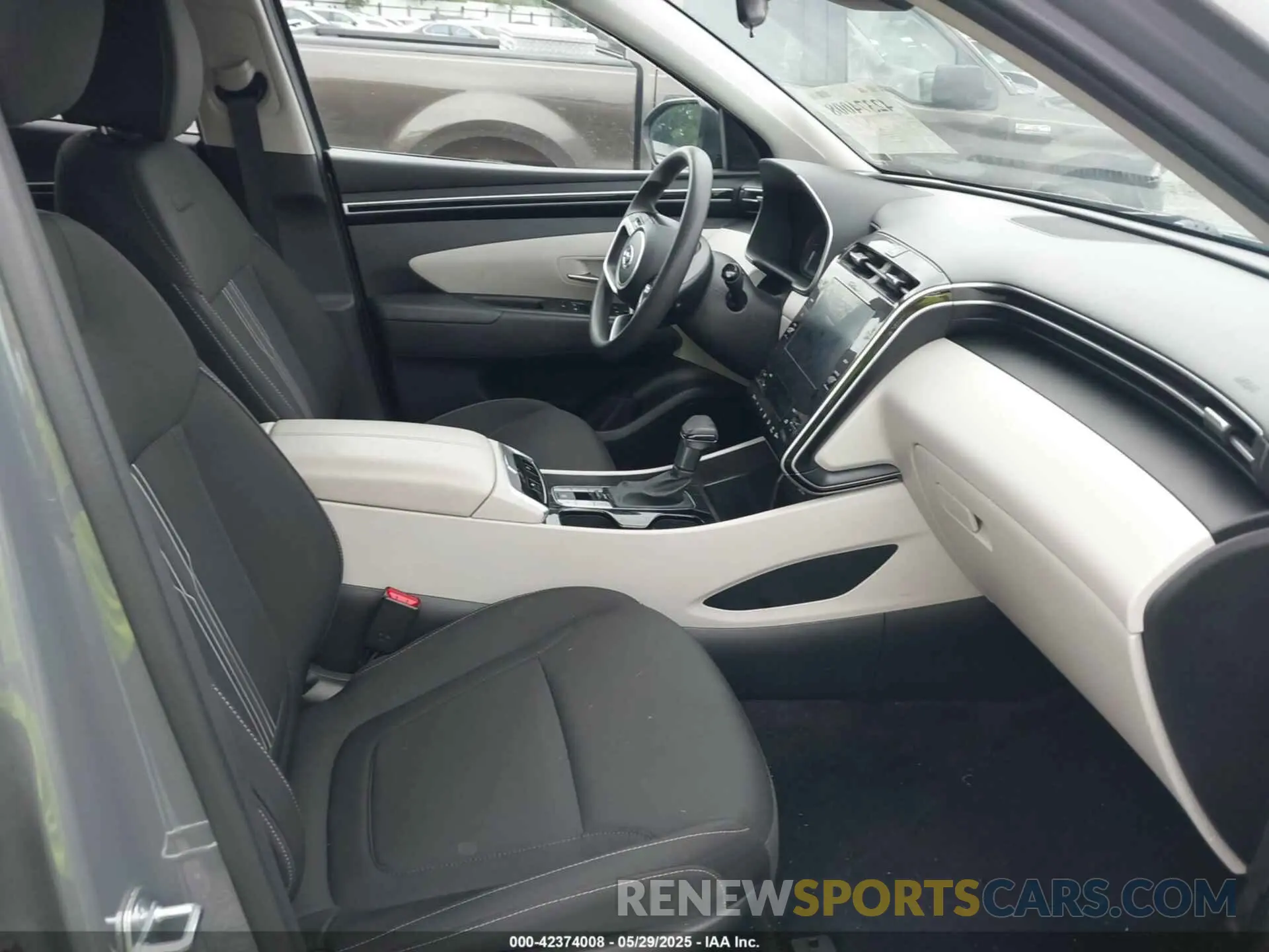 5 Photograph of a damaged car 5NMJB3DE5RH329392 HYUNDAI TUCSON 2024