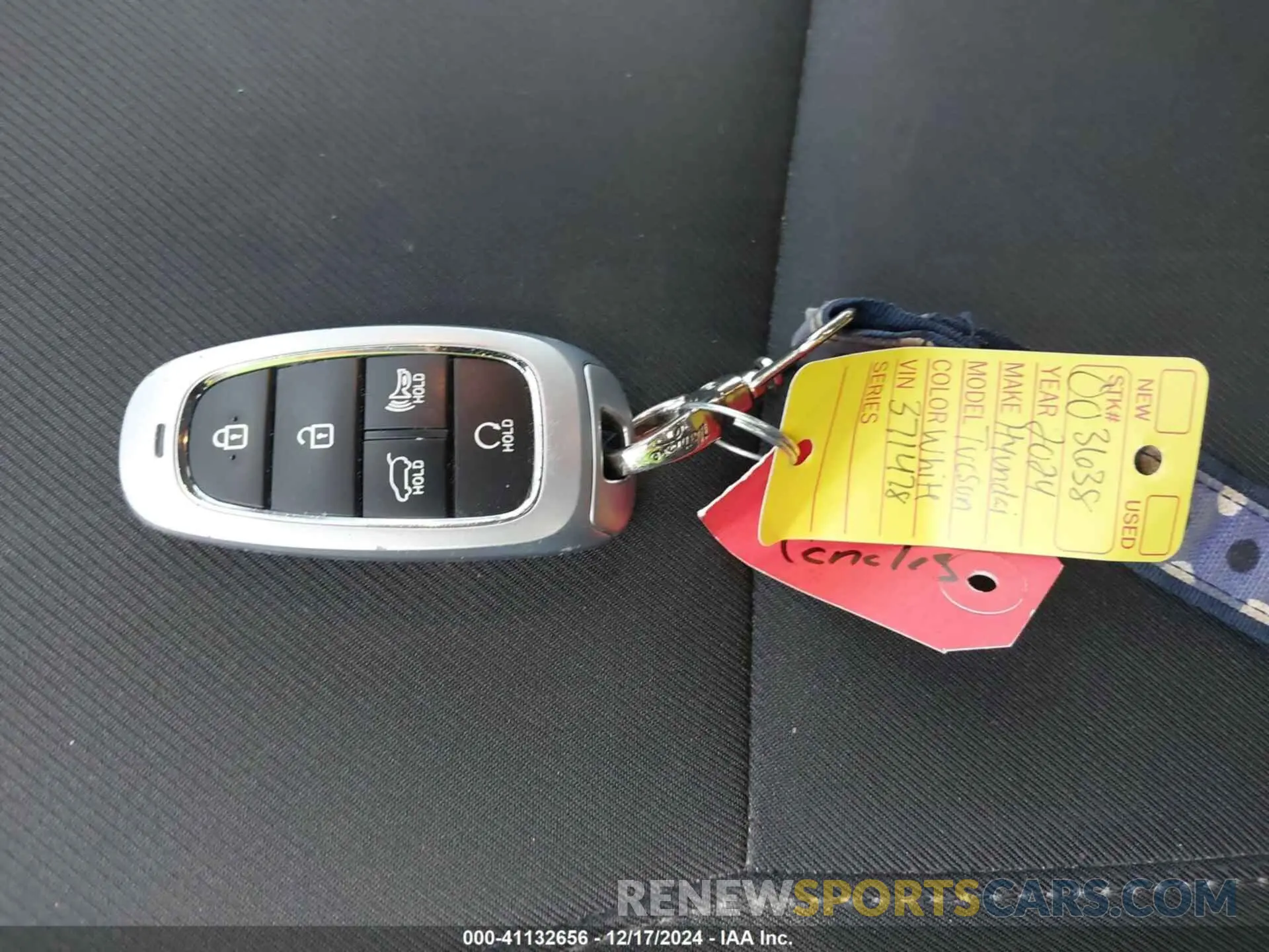 11 Photograph of a damaged car 5NMJB3DE5RH371478 HYUNDAI TUCSON 2024