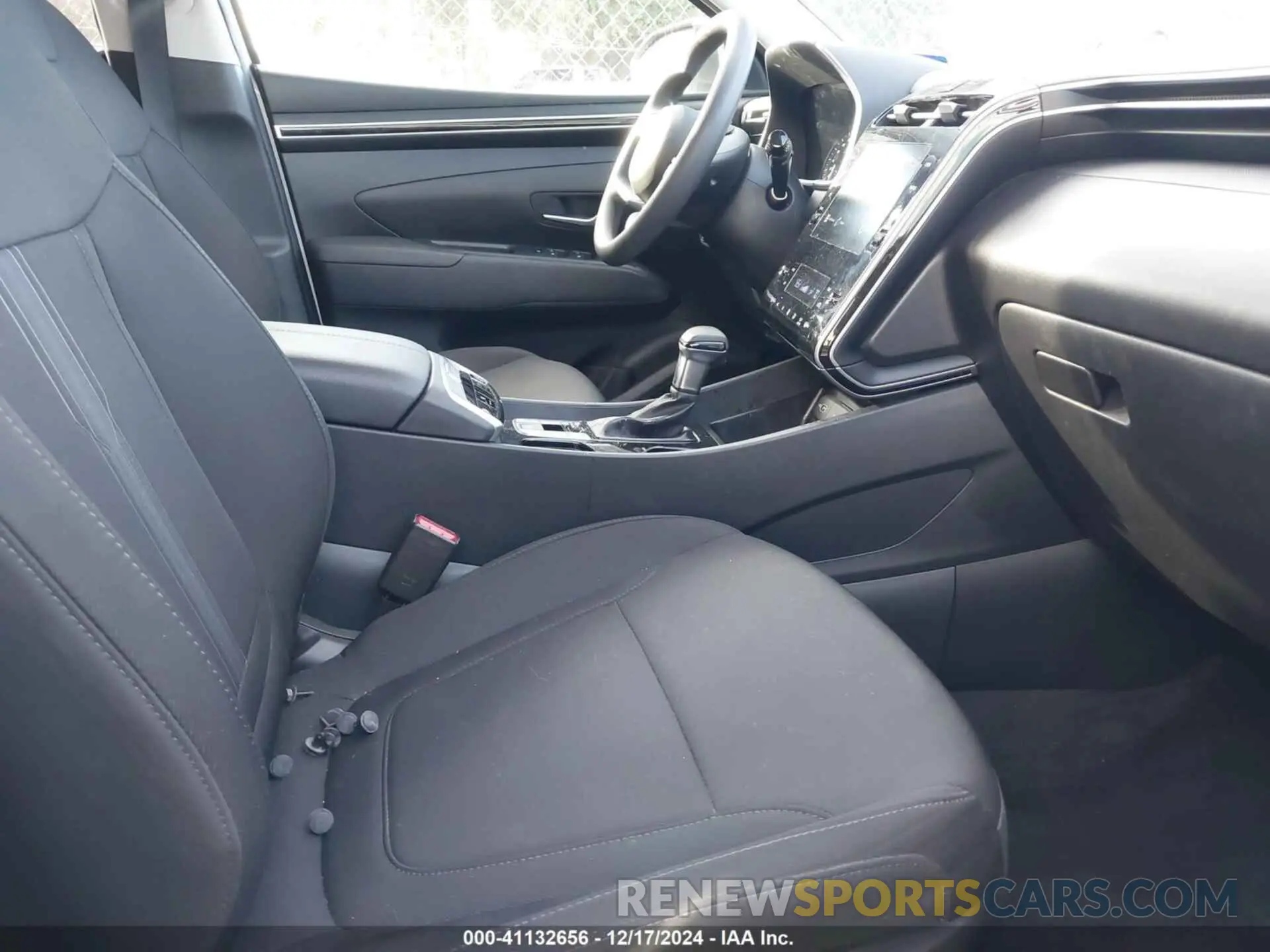 5 Photograph of a damaged car 5NMJB3DE5RH371478 HYUNDAI TUCSON 2024