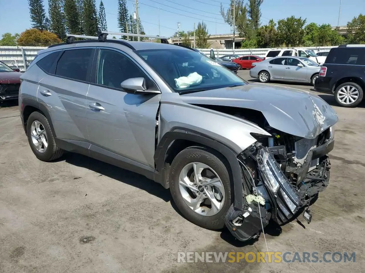 4 Photograph of a damaged car 5NMJB3DE5RH379354 HYUNDAI TUCSON 2024