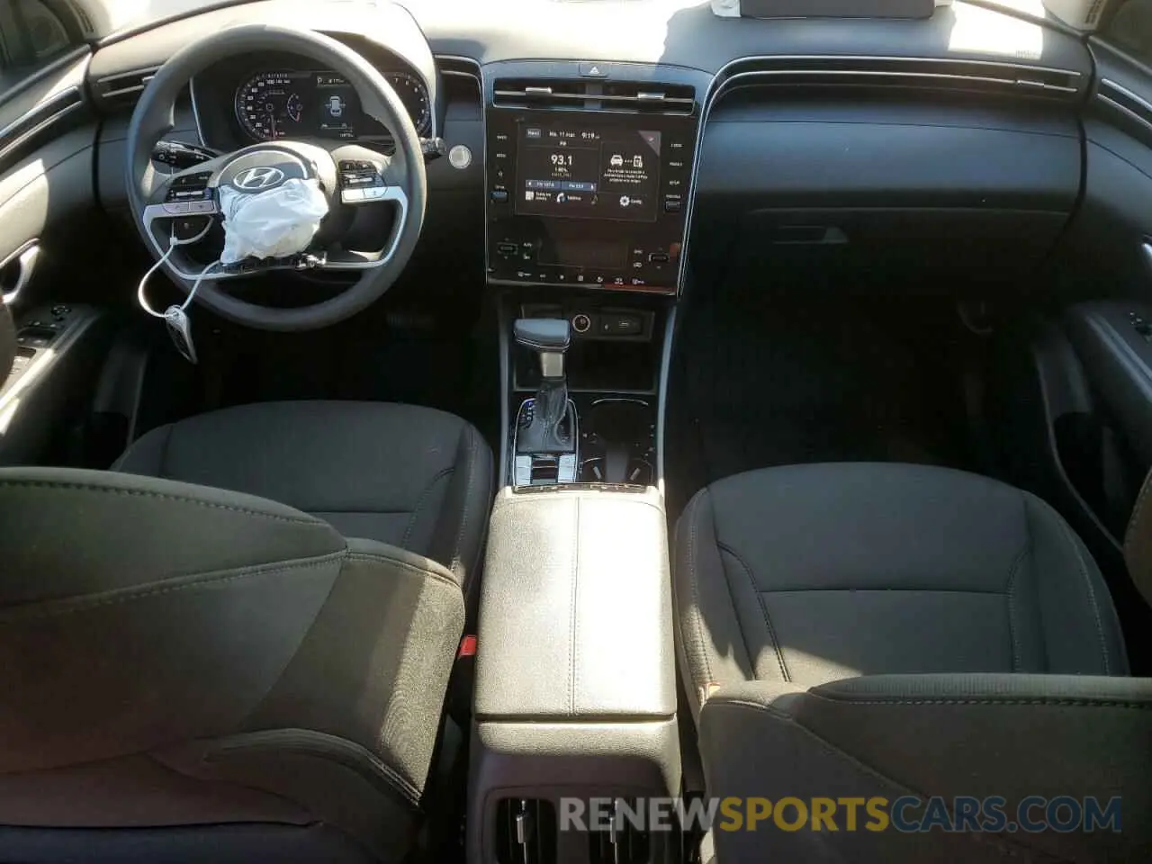 8 Photograph of a damaged car 5NMJB3DE5RH379354 HYUNDAI TUCSON 2024