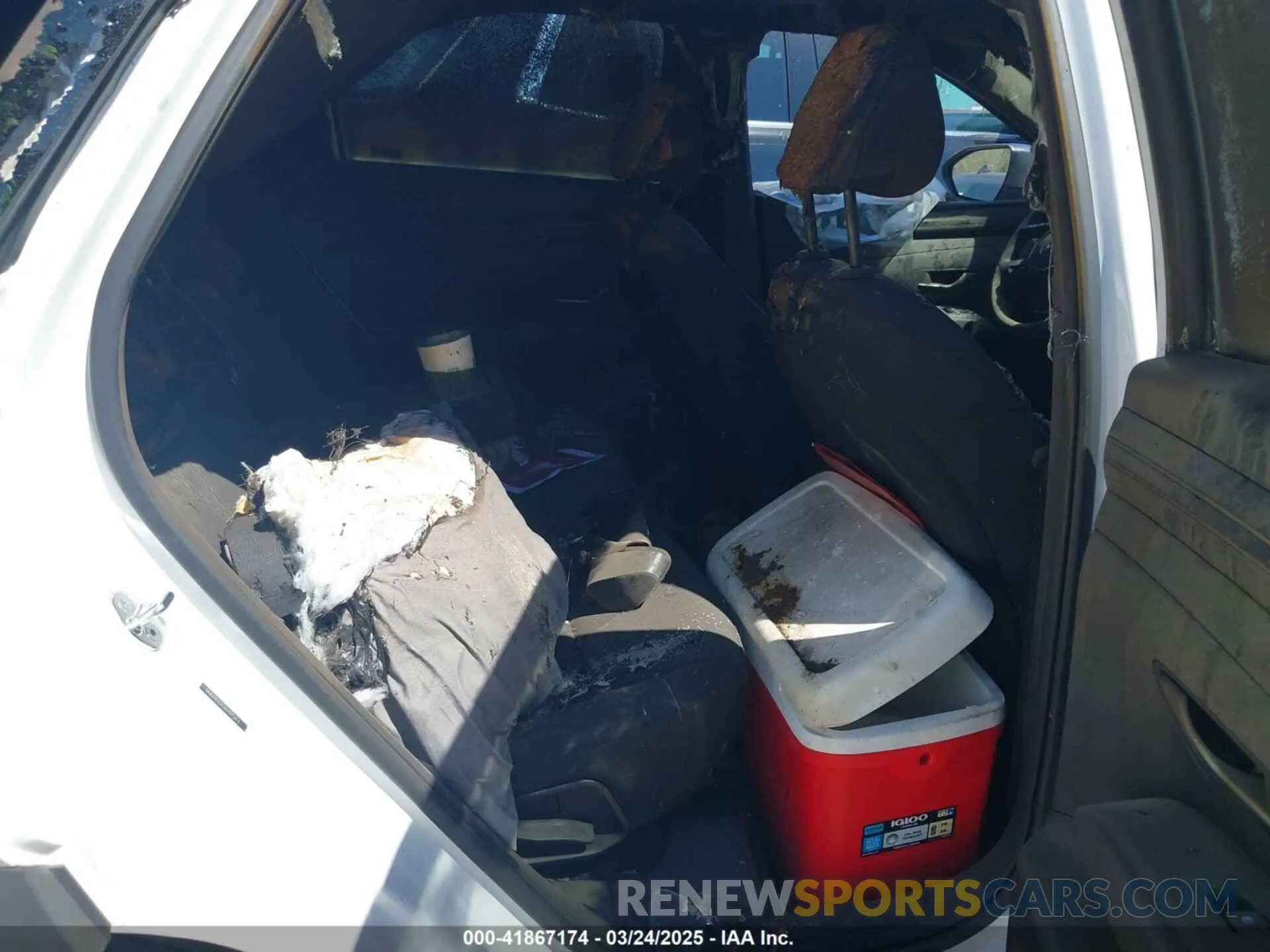 8 Photograph of a damaged car 5NMJB3DE5RH395876 HYUNDAI TUCSON 2024