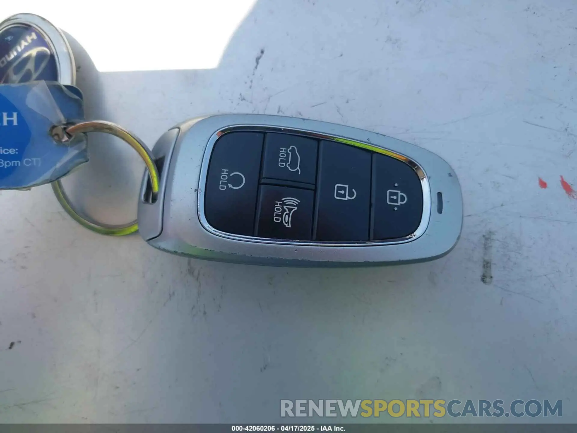 11 Photograph of a damaged car 5NMJB3DE5RH426267 HYUNDAI TUCSON 2024