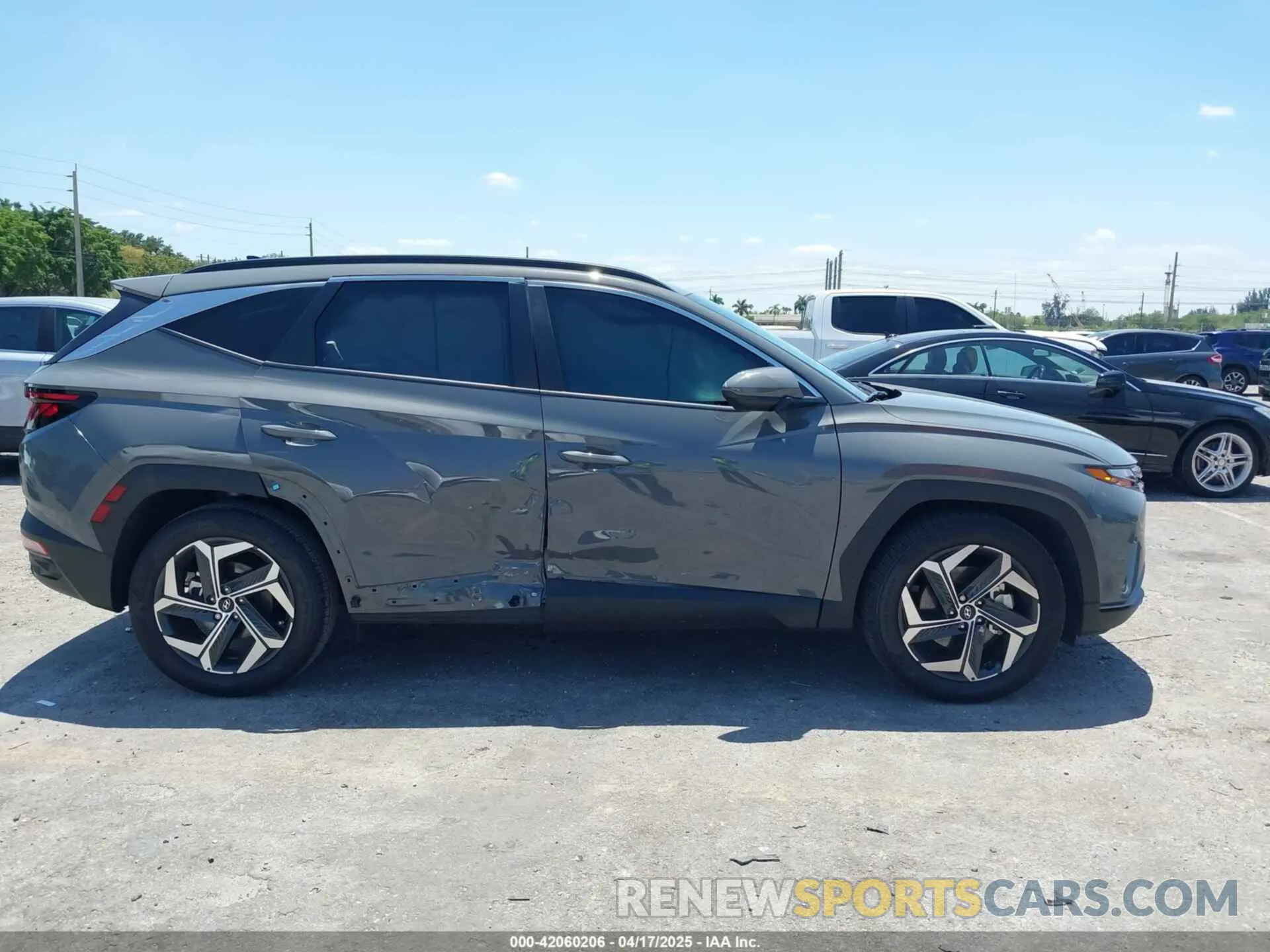 13 Photograph of a damaged car 5NMJB3DE5RH426267 HYUNDAI TUCSON 2024