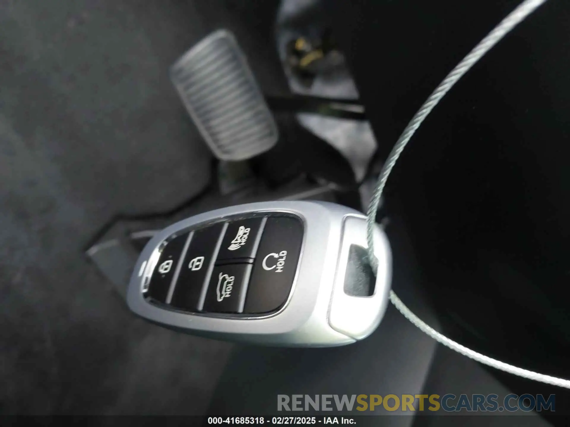 11 Photograph of a damaged car 5NMJB3DE6RH313878 HYUNDAI TUCSON 2024