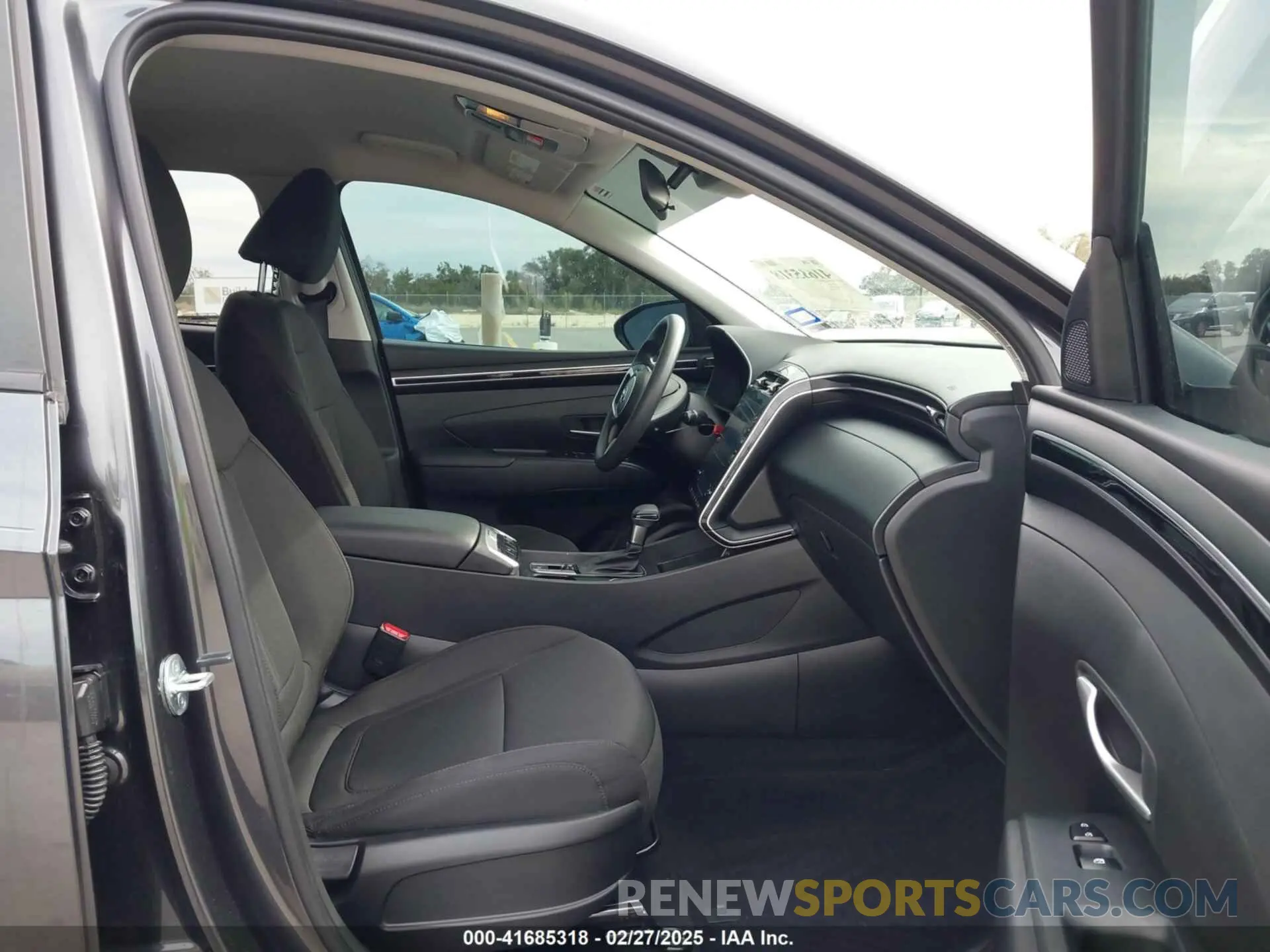 5 Photograph of a damaged car 5NMJB3DE6RH313878 HYUNDAI TUCSON 2024