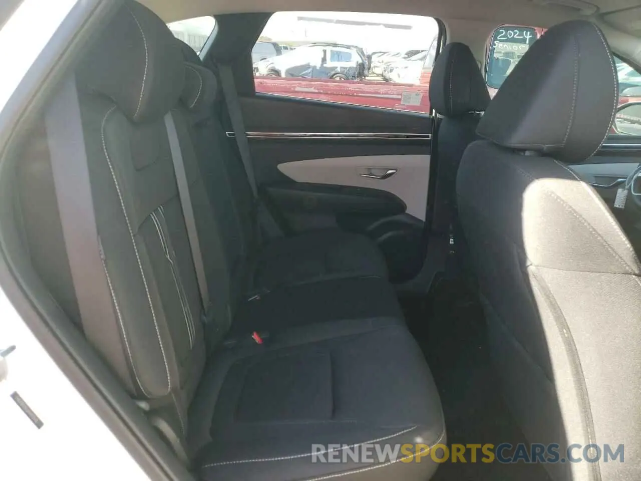 11 Photograph of a damaged car 5NMJB3DE6RH373630 HYUNDAI TUCSON 2024