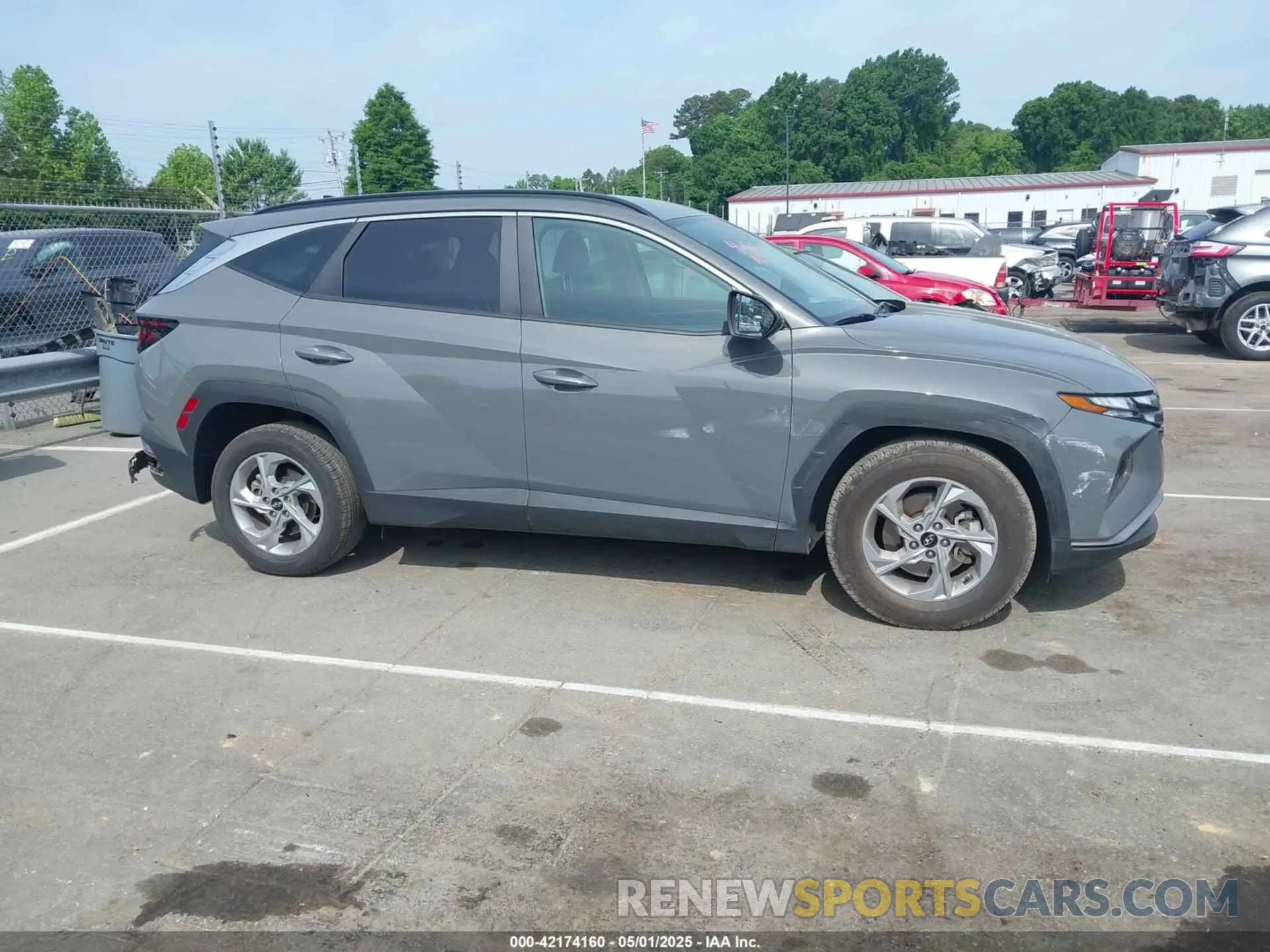 13 Photograph of a damaged car 5NMJB3DE6RH390623 HYUNDAI TUCSON 2024