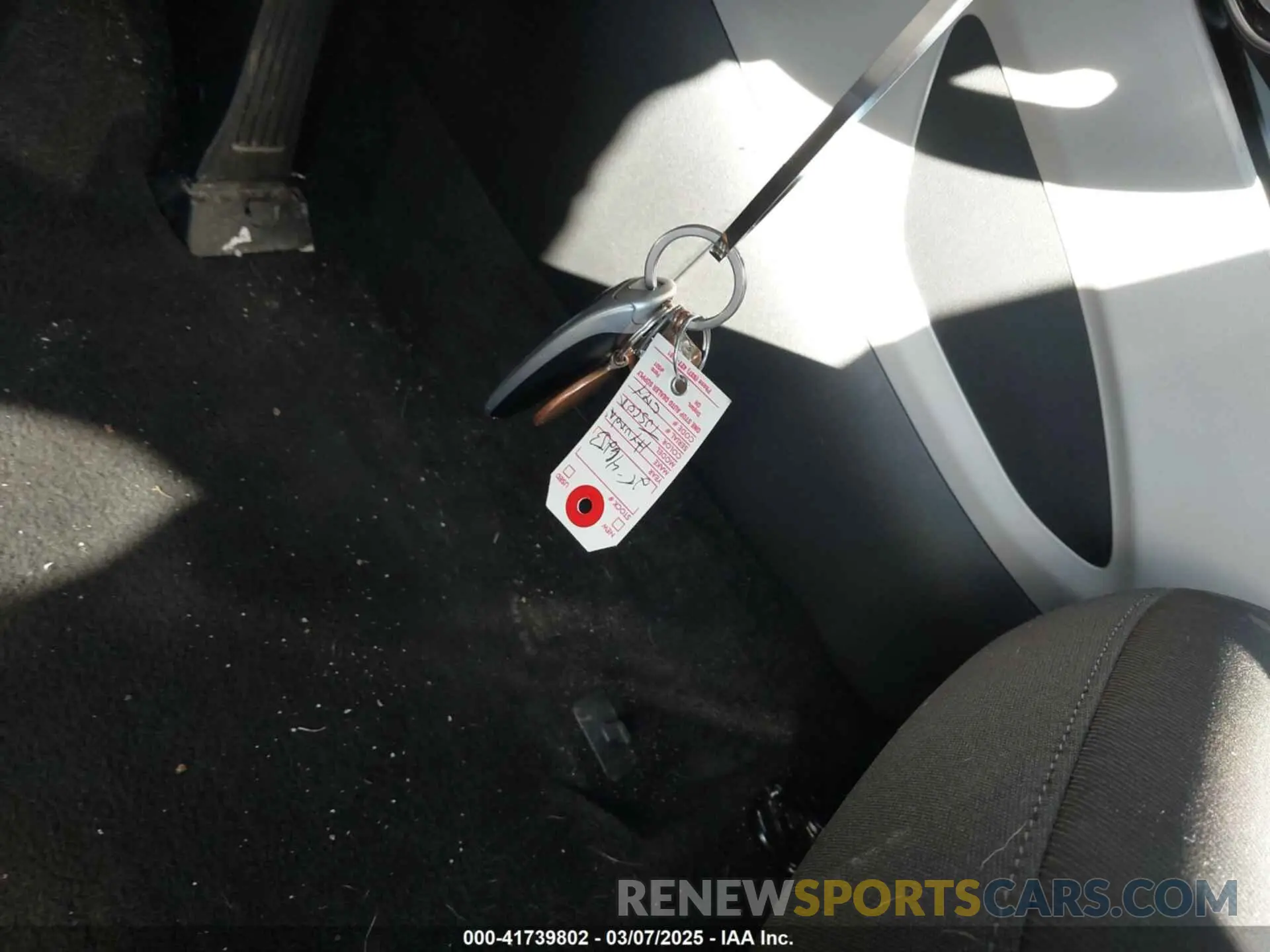 11 Photograph of a damaged car 5NMJB3DE6RH395675 HYUNDAI TUCSON 2024