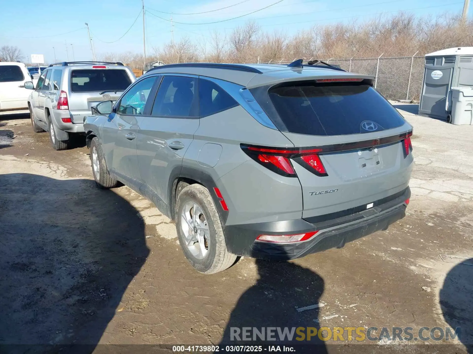 3 Photograph of a damaged car 5NMJB3DE6RH395675 HYUNDAI TUCSON 2024