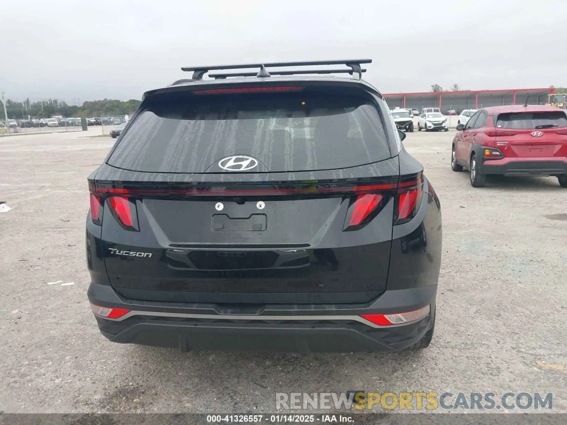 17 Photograph of a damaged car 5NMJB3DE7RH302260 HYUNDAI TUCSON 2024