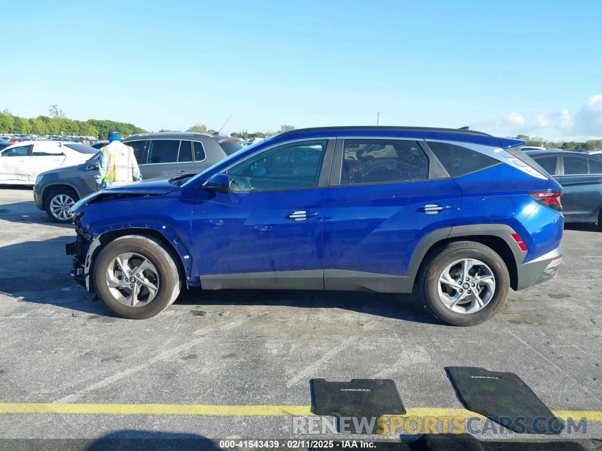 15 Photograph of a damaged car 5NMJB3DE7RH302534 HYUNDAI TUCSON 2024