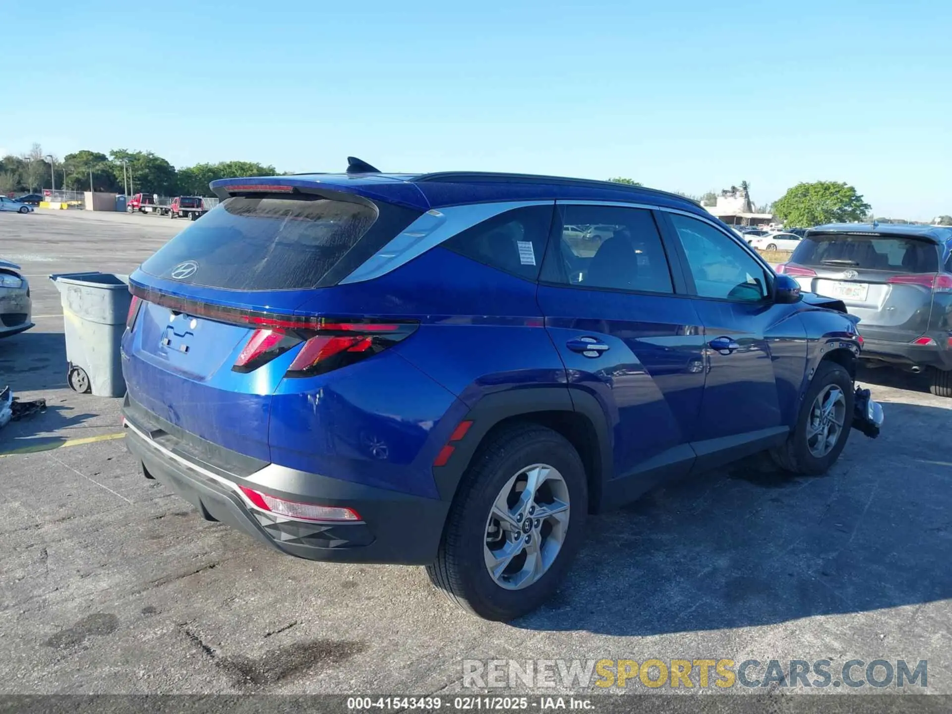 4 Photograph of a damaged car 5NMJB3DE7RH302534 HYUNDAI TUCSON 2024