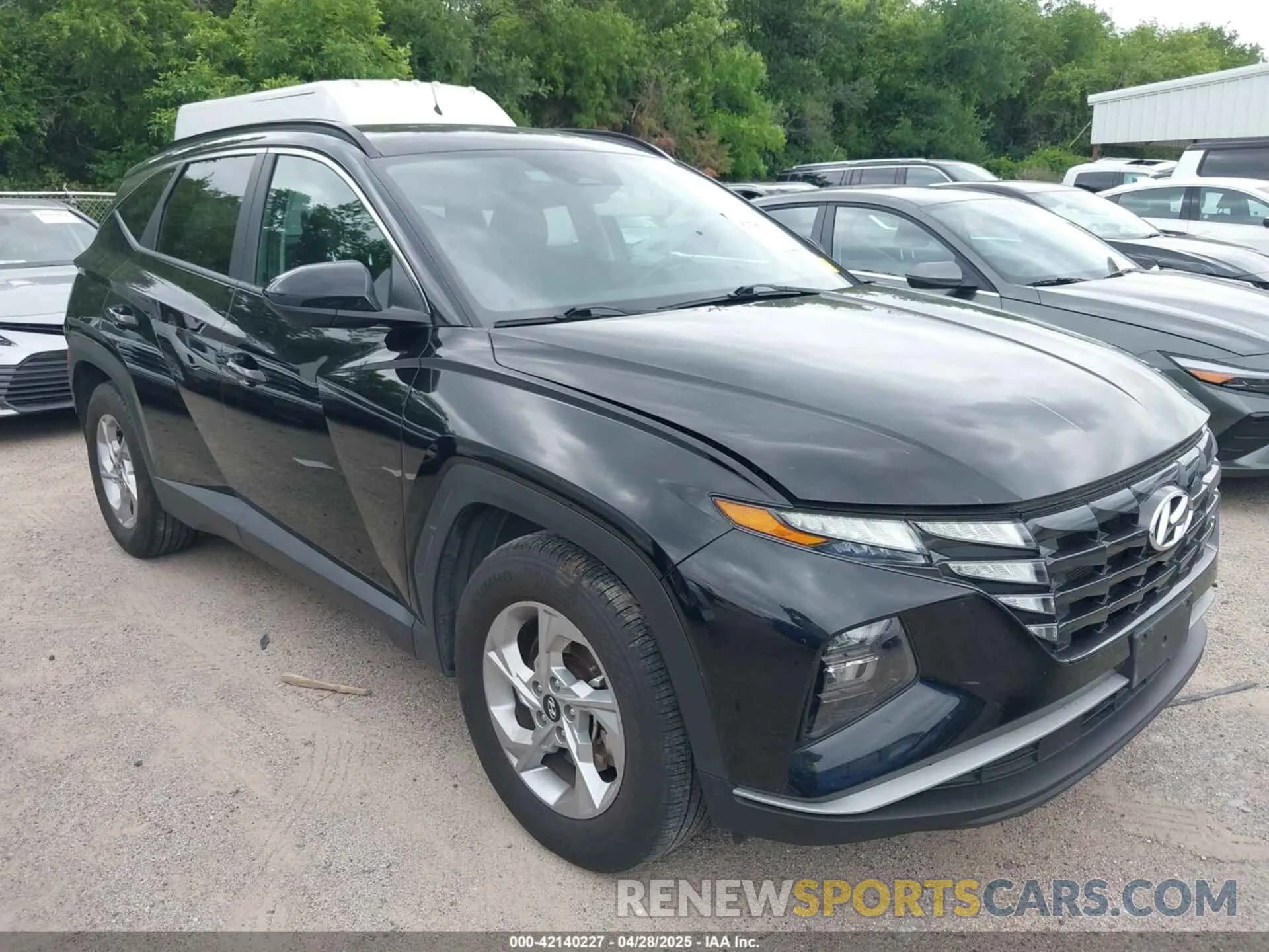 1 Photograph of a damaged car 5NMJB3DE7RH311380 HYUNDAI TUCSON 2024